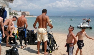  Familientauchen in Ajaccio